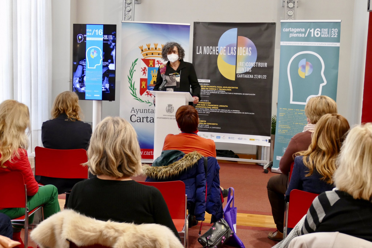 foto: Sami Naïr y talleres filosóficos y tecnológicos en la primera Noche de las Ideas de Cartagena Piensa
