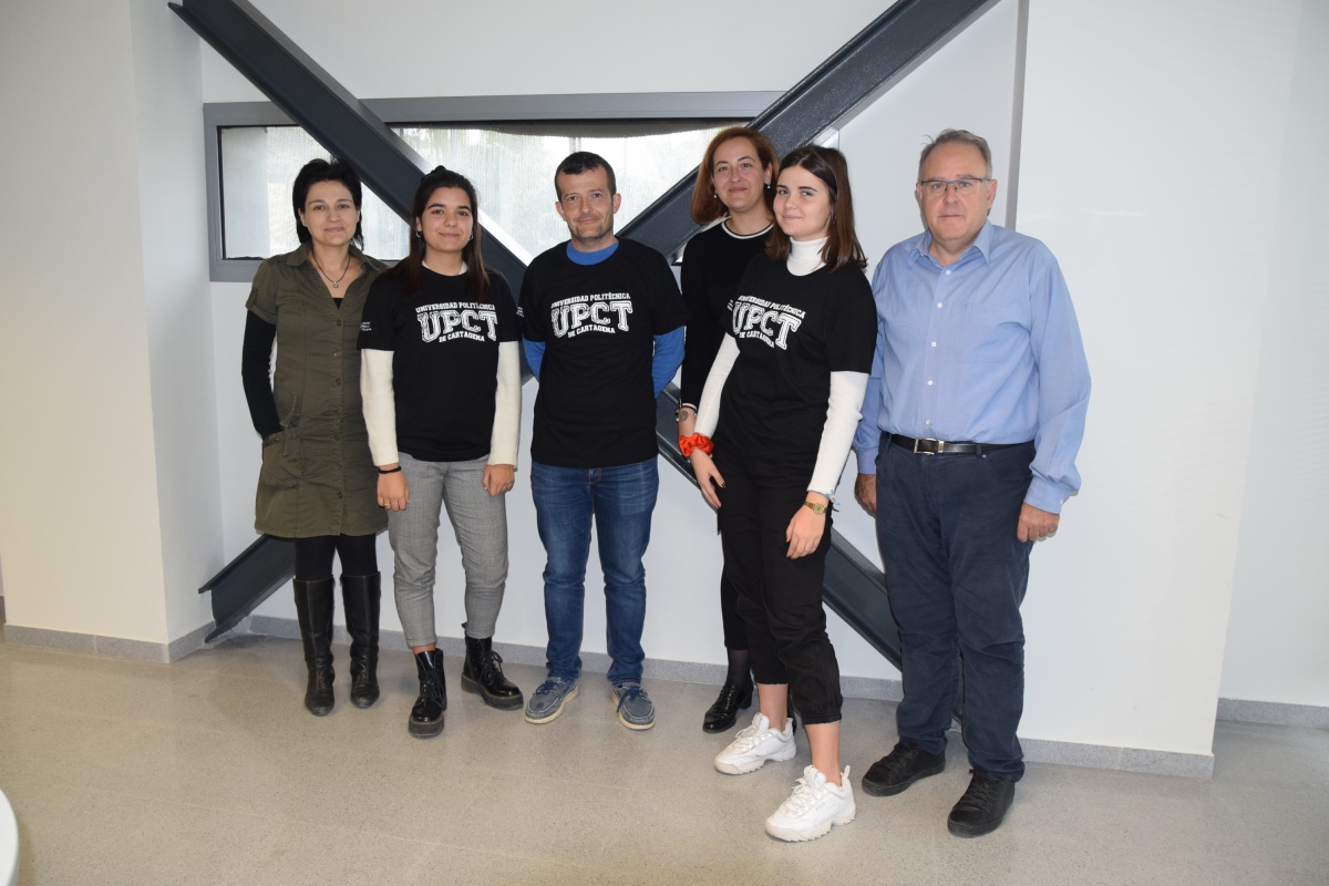foto: Estudiantes del IES Ruiz de Alda se inician en la investigación con un estudio de economía circular en empresas de San Javier