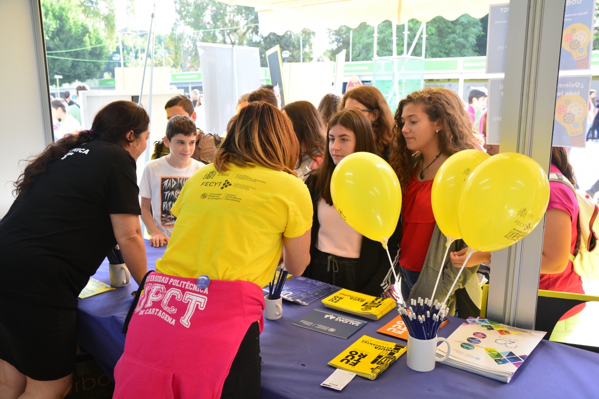 foto: El proyecto nacional «Quiero ser ingeniera» se estrena en Murcia con 1.500 de alumnas de Secundaria