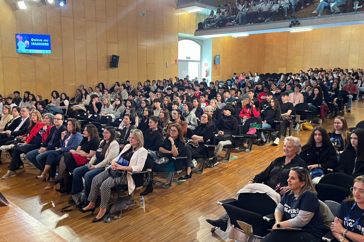 foto: Más de 400 estudiantes llenan el Paraninfo de la UPCT en la Gala Quiero Ser Ingeniera UPCT