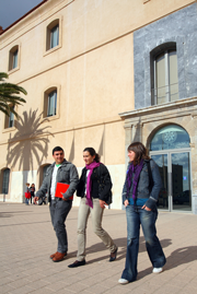 Entrada principal campus muralla del mar